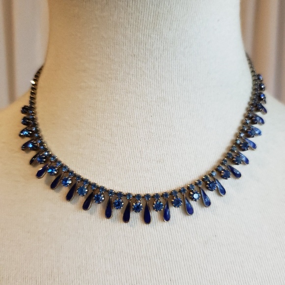 Jewelry - Vintage Blue Gem Necklace